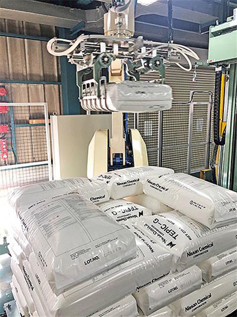 小野田工場から出荷されるＴＥＰＩＣ。バイオマスという新しい価値の創出を目指す