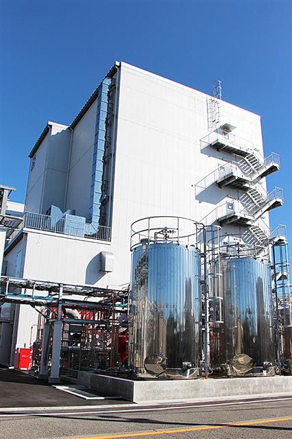 金沢工場の半導体材料製造設備