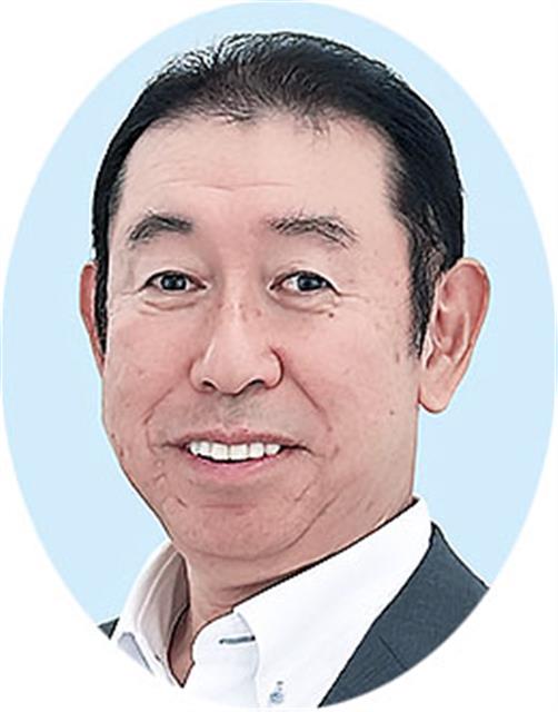浜崎一夫　董事長