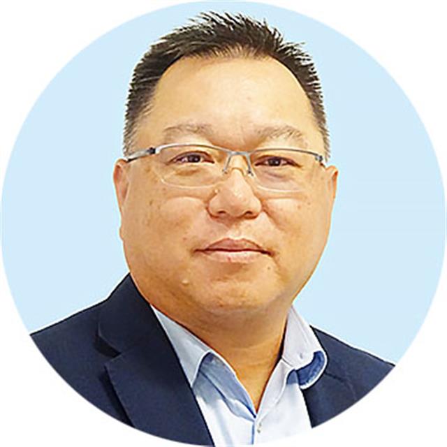 スー・クイセン　化学本部地域統括部長　