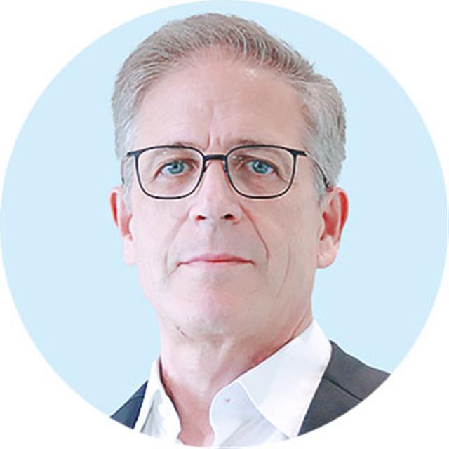 エルダー・テイシェイラ　社長兼ＣＥＯ