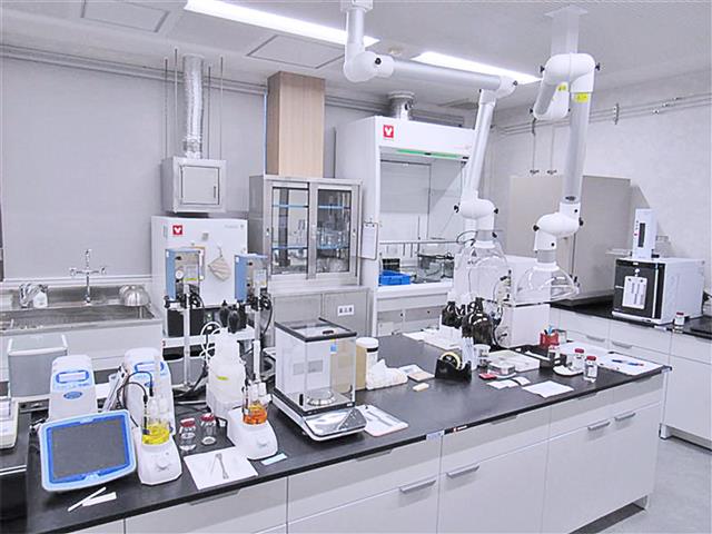 服部ケミカルの春日井工場で改装した品質管理室