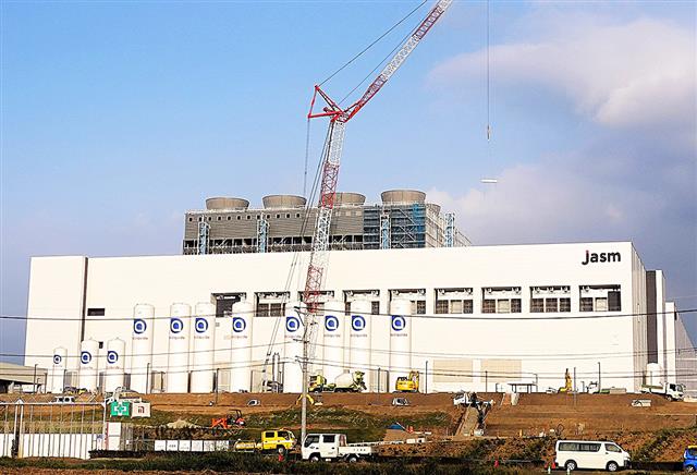 建設が進むＴＳＭＣ熊本工場。台湾では早くも第４工場まで拡張するとの報道が出ている